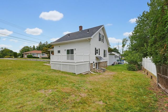 30 Barrett Ave, Worcester, MA 01605