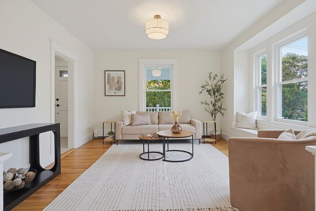 30 Barrett Ave, Worcester, MA 01605