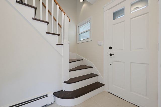 30 Barrett Ave, Worcester, MA 01605