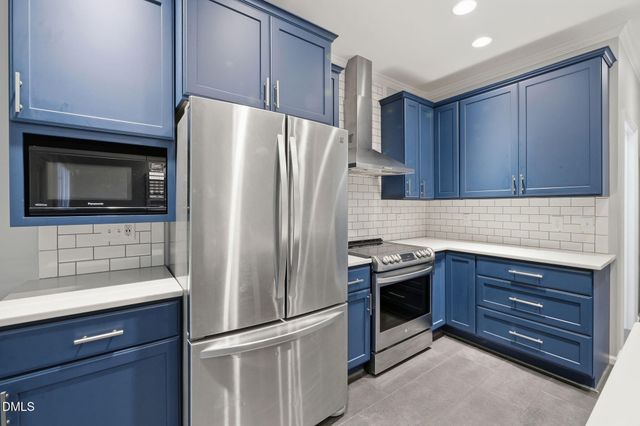 121 Waverly Forest Lane, Chapel Hill, NC 27516
