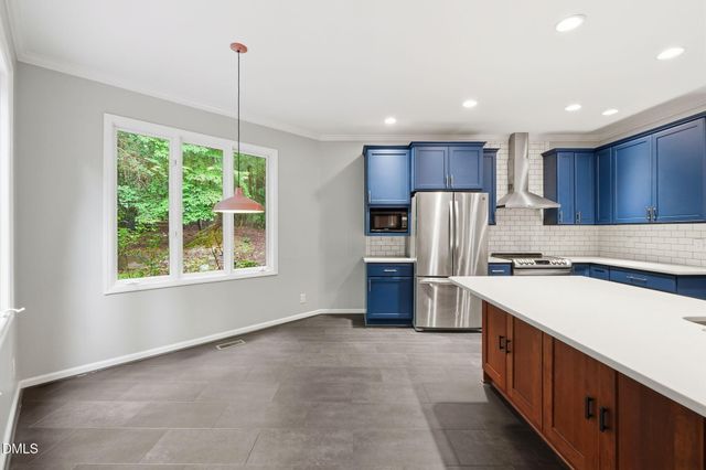 121 Waverly Forest Lane, Chapel Hill, NC 27516