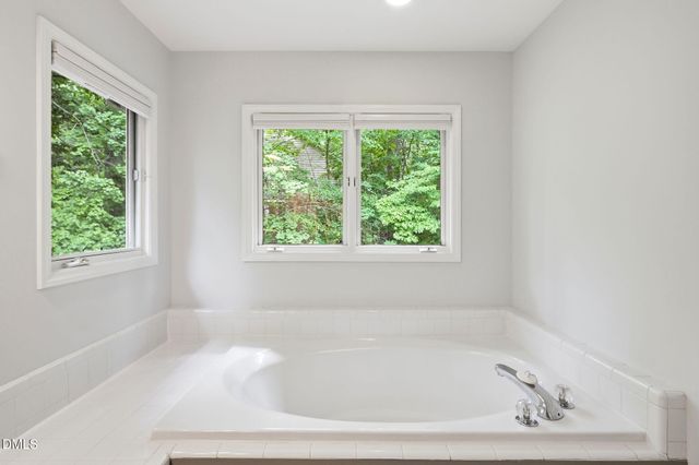 121 Waverly Forest Lane, Chapel Hill, NC 27516