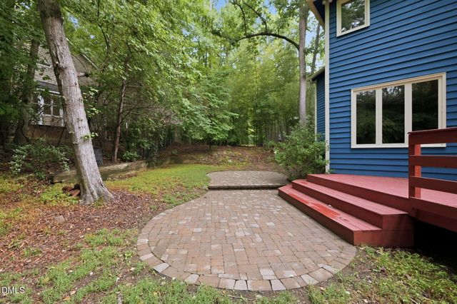 121 Waverly Forest Lane, Chapel Hill, NC 27516