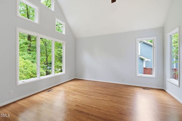 121 Waverly Forest Lane, Chapel Hill, NC 27516