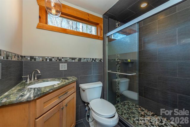 316 Oakdale Drive, Hendersonville, NC 28791