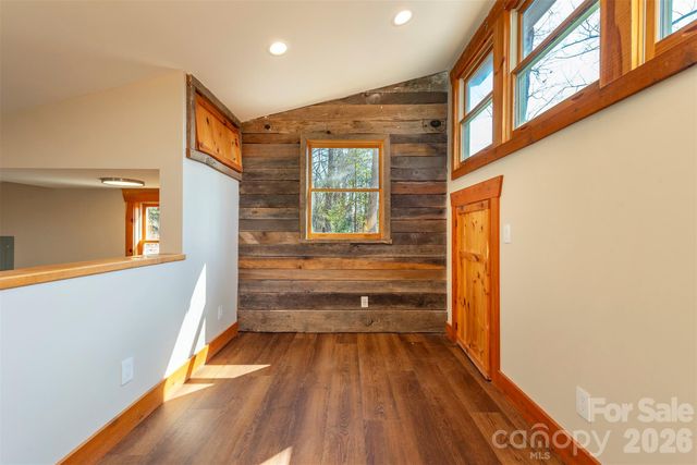 316 Oakdale Drive, Hendersonville, NC 28791