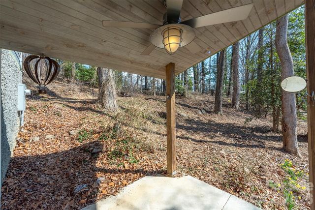 316 Oakdale Drive, Hendersonville, NC 28791