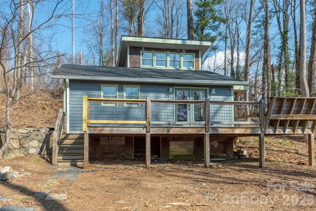 316 Oakdale Drive, Hendersonville, NC 28791