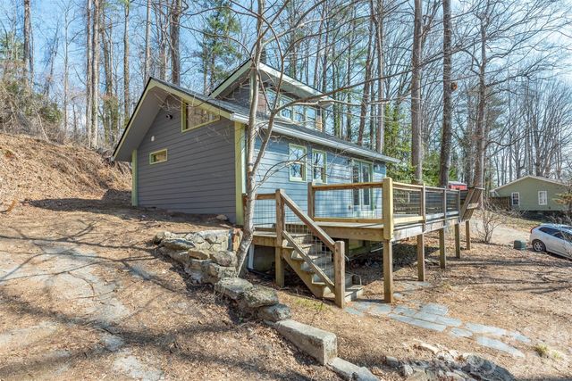 316 Oakdale Drive, Hendersonville, NC 28791