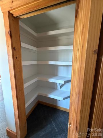 316 Oakdale Drive, Hendersonville, NC 28791