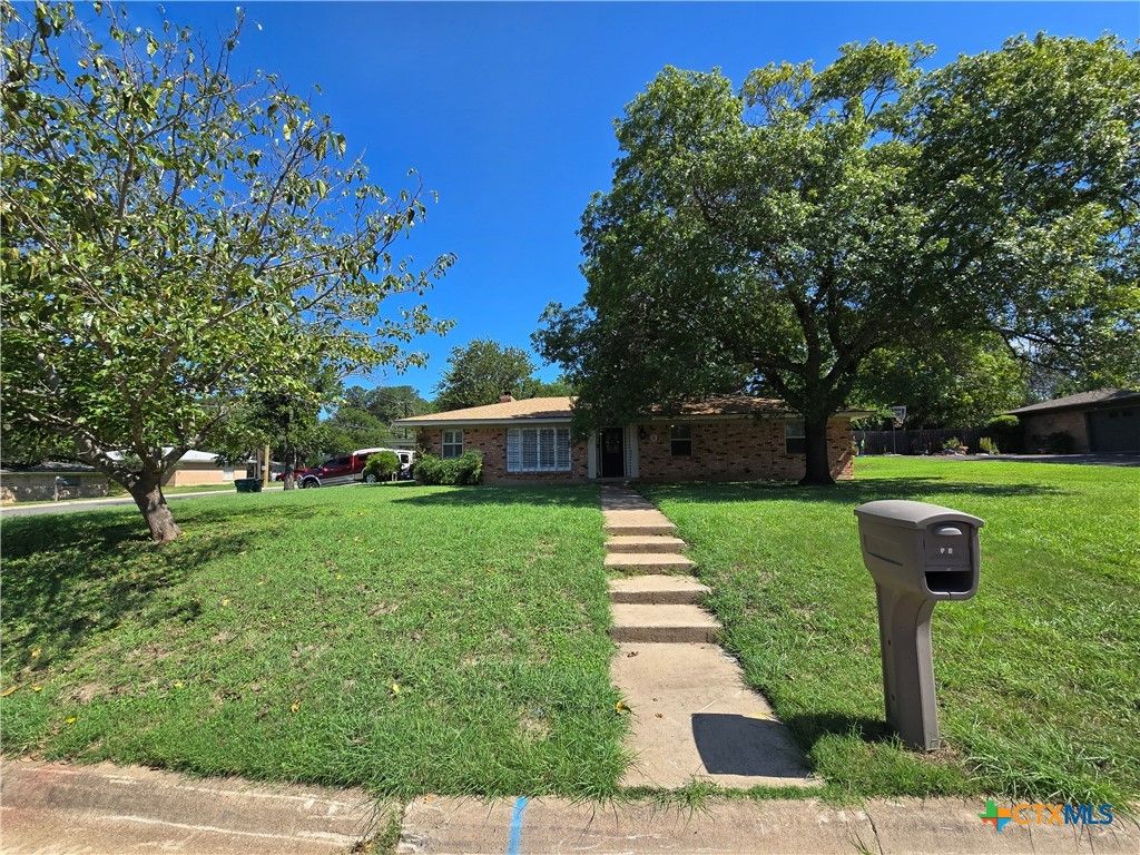 400 Downing Street, Belton, TX 76513
