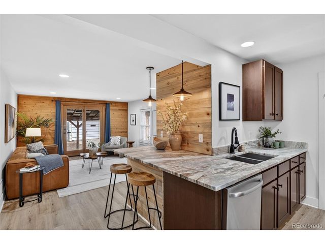 1948 Wabash St, Denver, CO 80220