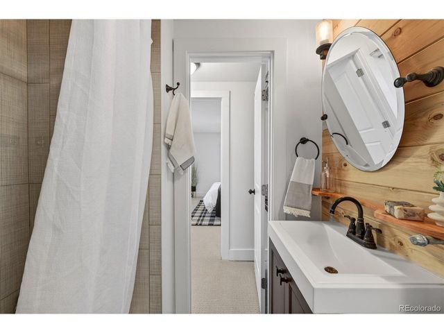 1948 Wabash St, Denver, CO 80220