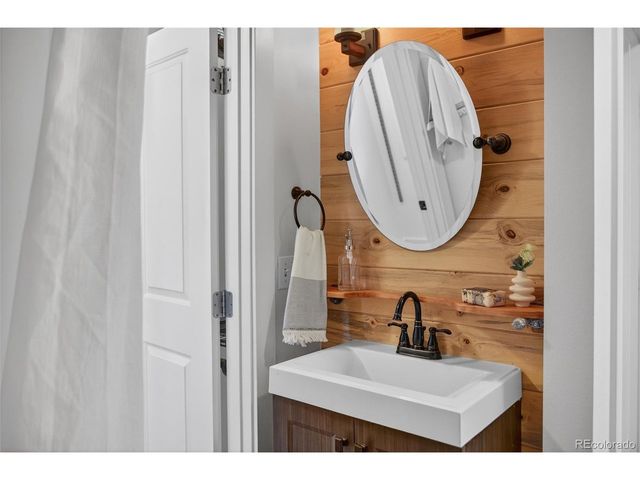 1948 Wabash St, Denver, CO 80220