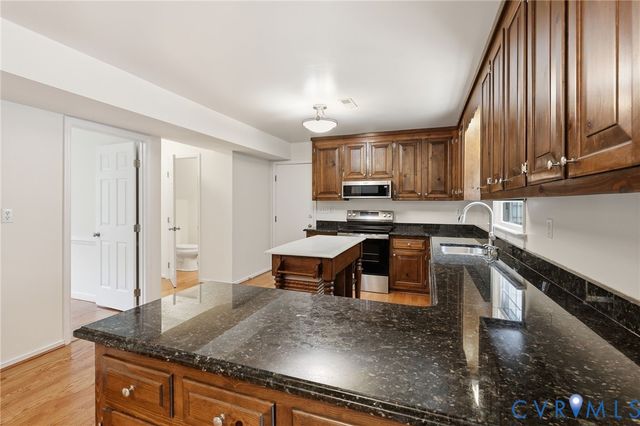 12111 Auger Ln, Midlothian, VA 23113