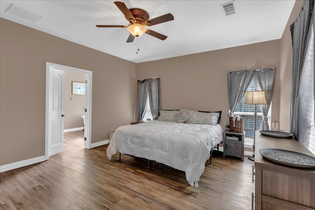 372 Private Road 123, Savoy, TX 75479