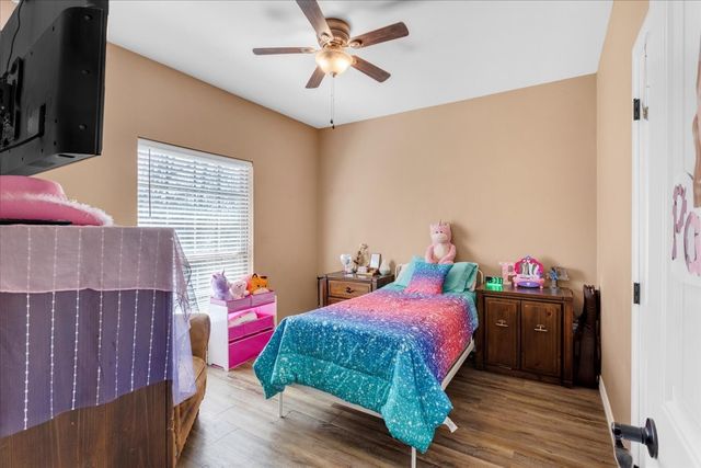 372 Private Road 123, Savoy, TX 75479