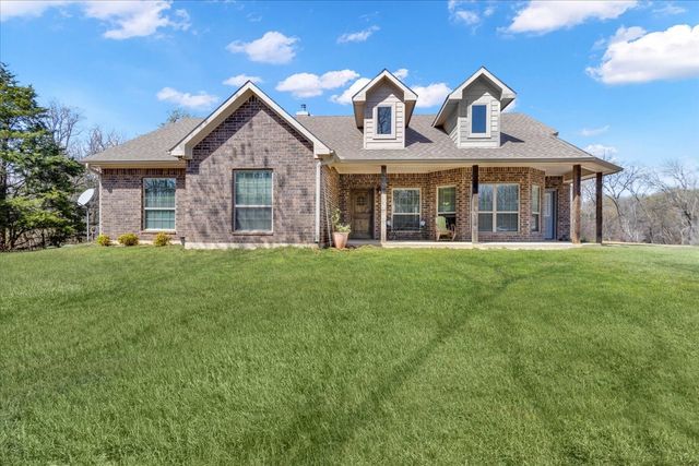 372 Private Road 123, Savoy, TX 75479