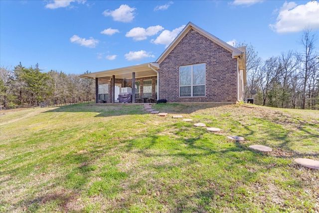 372 Private Road 123, Savoy, TX 75479