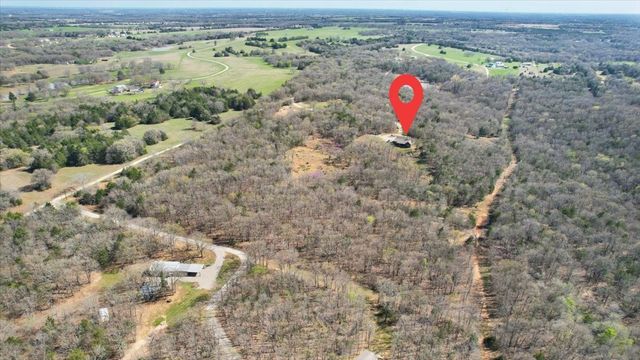 372 Private Road 123, Savoy, TX 75479