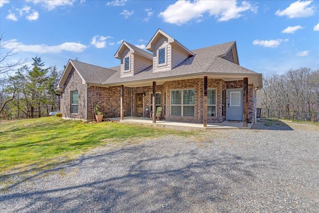 372 Private Road 123, Savoy, TX 75479