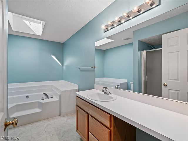 7770 Arbor Way, Parma, OH 44134