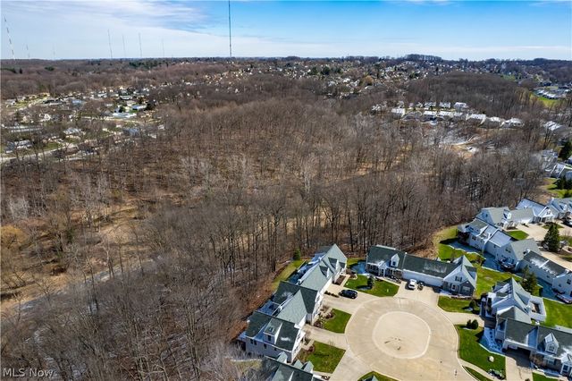 7770 Arbor Way, Parma, OH 44134