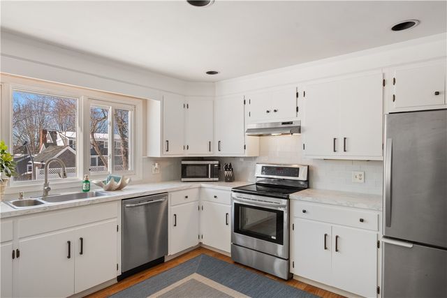 11 O'Donnell Road, Middletown, RI 02842