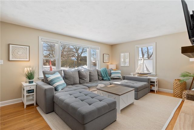 11 O'Donnell Road, Middletown, RI 02842