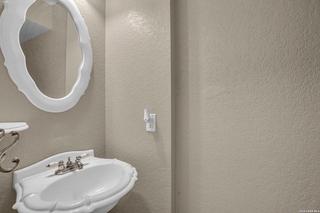 814 butler, San Antonio, TX 78251