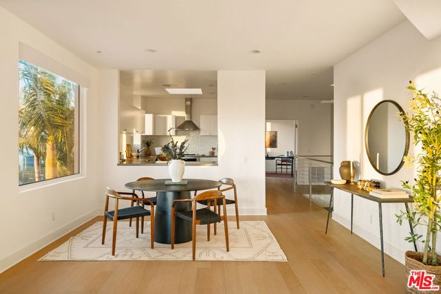 2203 Ocean Avenue 106, Santa Monica, CA 90405