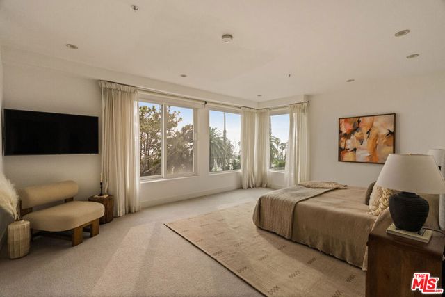 2203 Ocean Avenue 106, Santa Monica, CA 90405