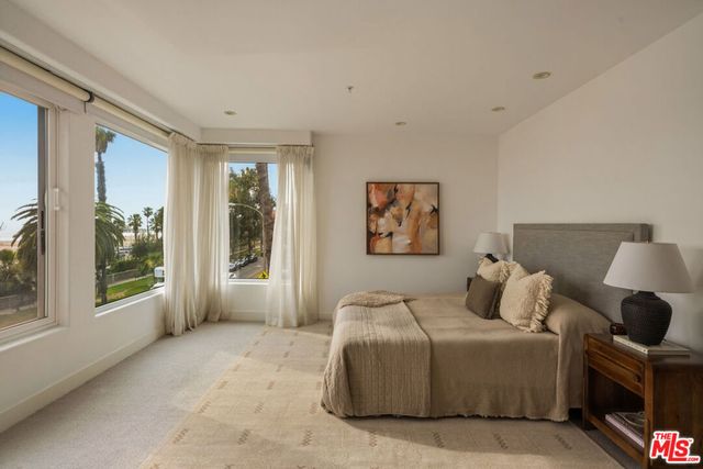 2203 Ocean Avenue 106, Santa Monica, CA 90405