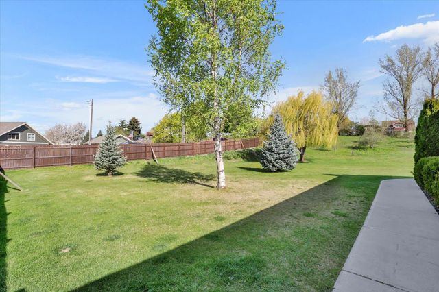 3210 N MOLTER Rd, Otis Orchards, WA 99027