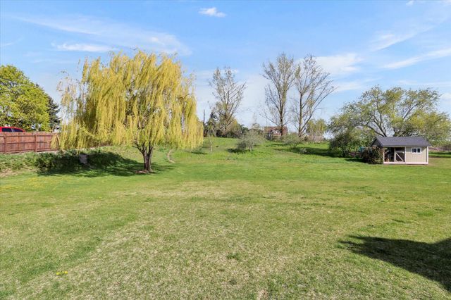 3210 N MOLTER Rd, Otis Orchards, WA 99027