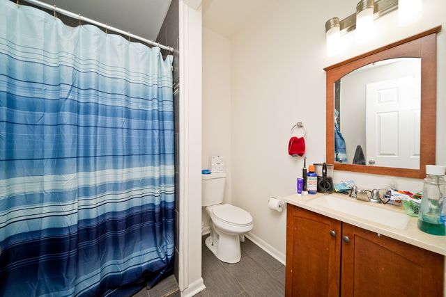 1431 W Flournoy Street 2R, Chicago, IL 60607