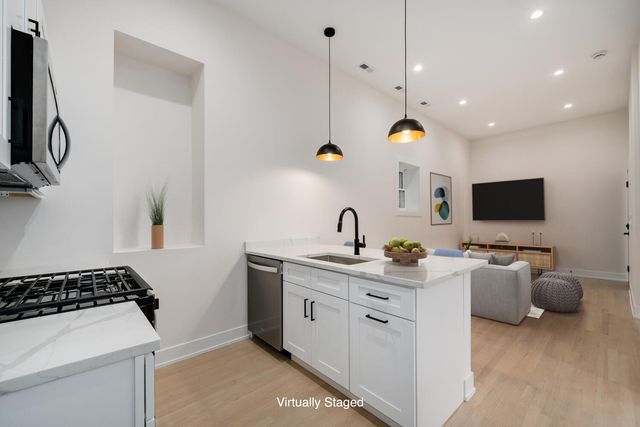 2455 W Armitage Avenue 1R, Chicago, IL 60647