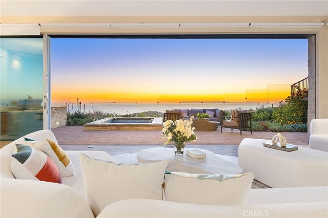 3355 Alta Laguna Boulevard, Laguna Beach, CA 92651