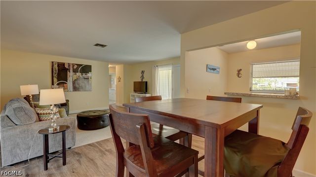 5249 Sunnybrook CT, Cape Coral, FL 33904