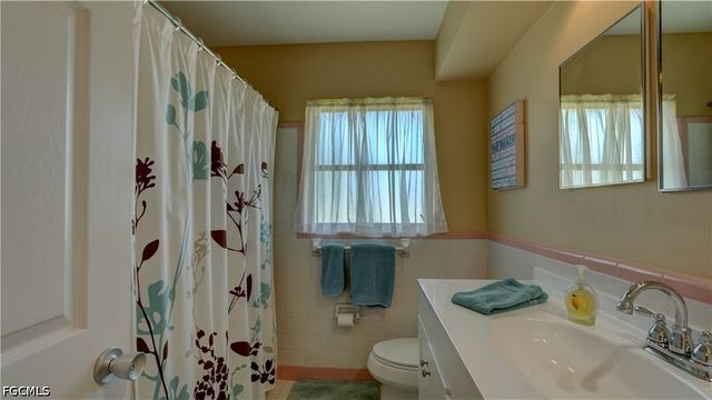 5249 Sunnybrook CT, Cape Coral, FL 33904