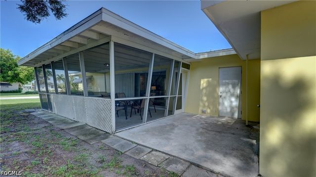 5249 Sunnybrook CT, Cape Coral, FL 33904