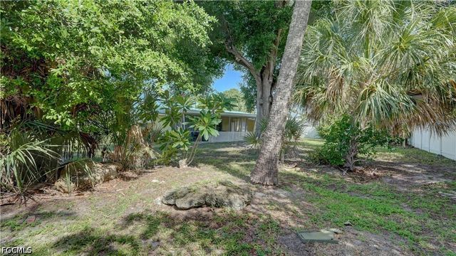 5249 Sunnybrook CT, Cape Coral, FL 33904