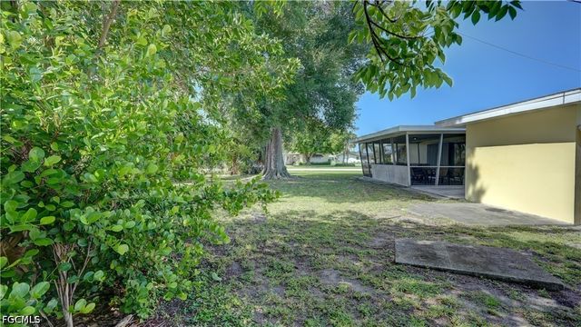 5249 Sunnybrook CT, Cape Coral, FL 33904