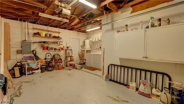 5249 Sunnybrook CT, Cape Coral, FL 33904