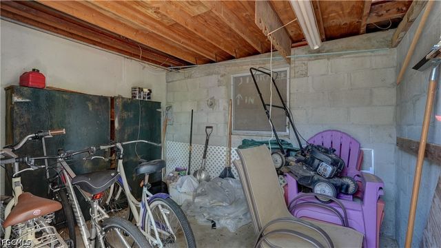 5249 Sunnybrook CT, Cape Coral, FL 33904