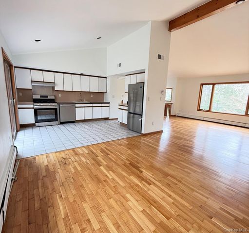 597 Saddle River Road, Chestnut Ridge, NY 10952