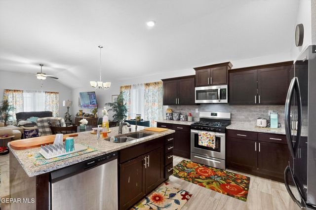 13087 EMERALD ISLE Street, El Paso, TX 79928