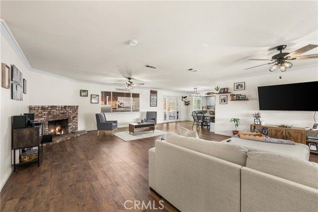 39443 162nd, Lake Los Angeles, CA 93591