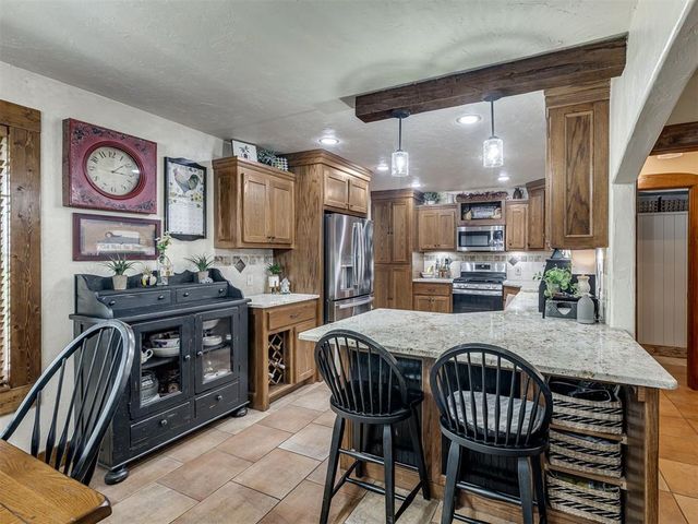 2305 NW 35th Pl, Newcastle, OK 73065