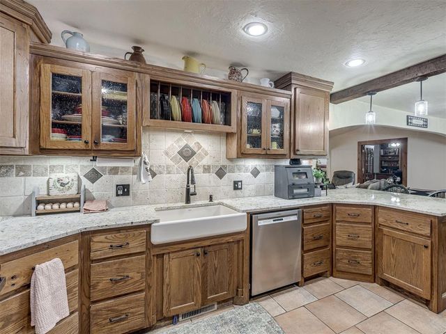 2305 NW 35th Pl, Newcastle, OK 73065